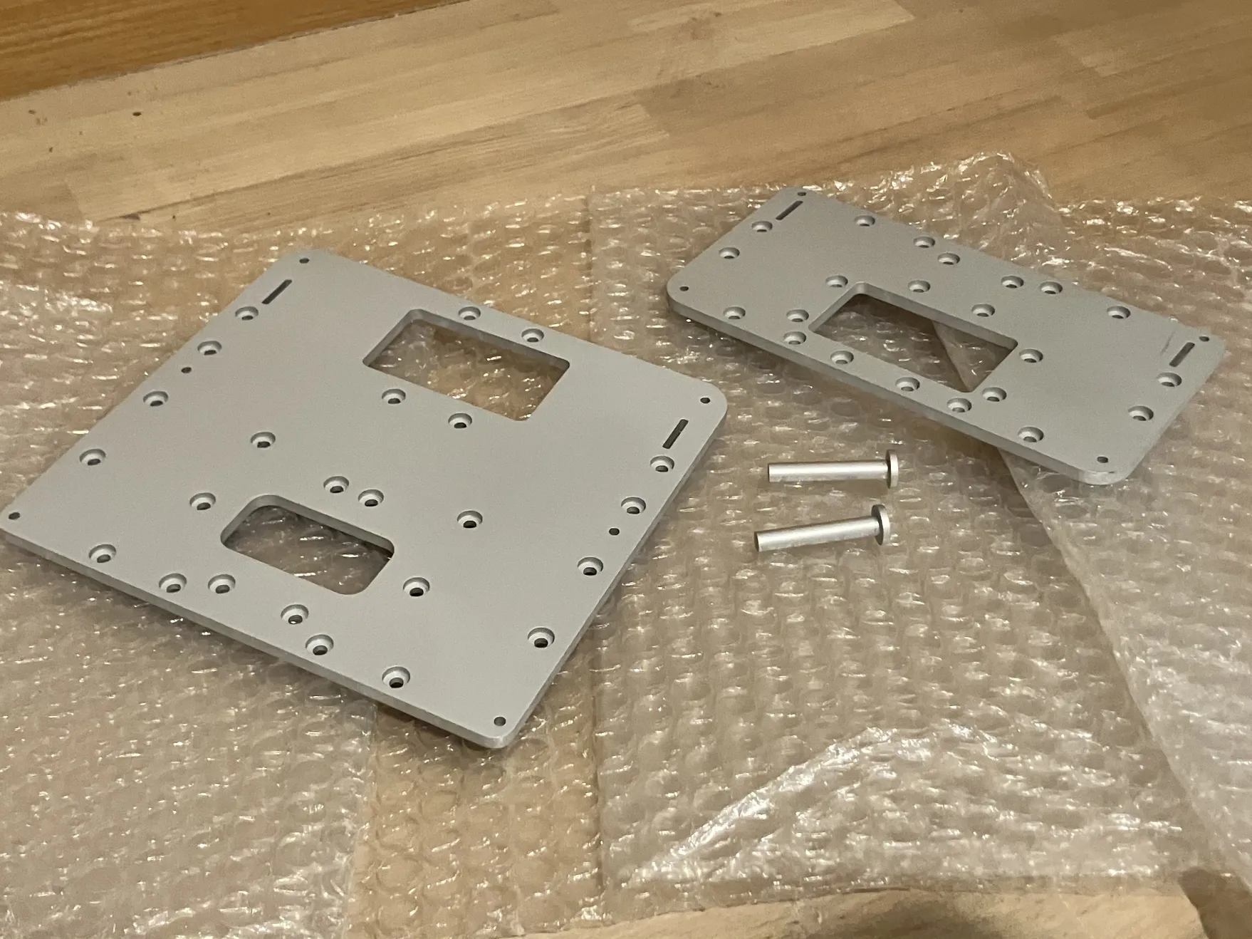 製造されたアルミニウム部品一式